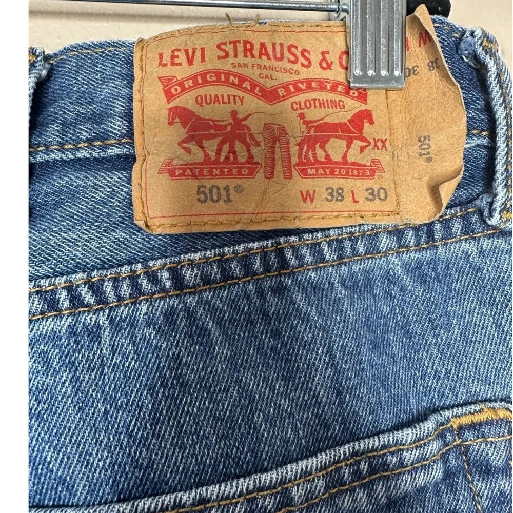 Levis 501 Original Fit Mens Blue Straight Leg Button Fly Denim Jeans 38x30